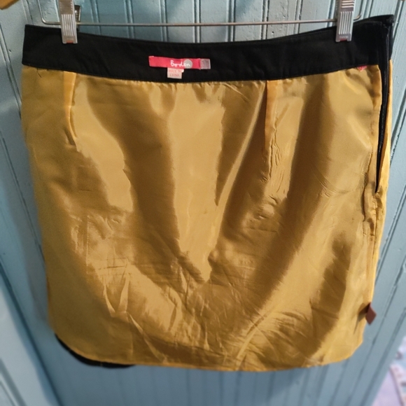 Boden Black A-Line Midi Skirt With Ribbon Sequin Flower Detail | Cotton | 12R - Picture 8 of 8